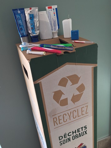 Recycling bin of dental products | Your family dentist in Mercier, Châteauguay and the area
